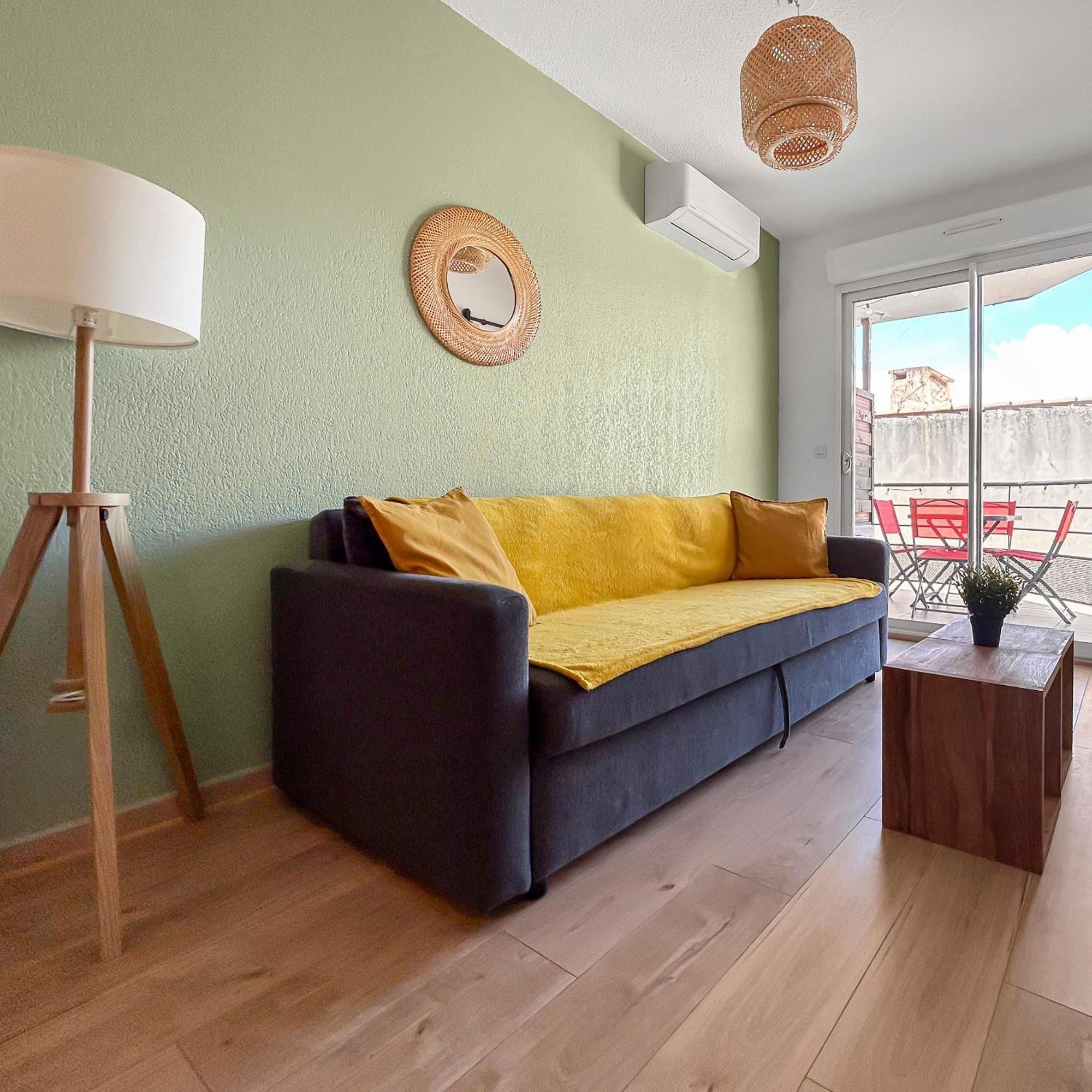 T2 Cosy Avec Terrasse & Parking A 2 Pas Du Port * La Ciotat