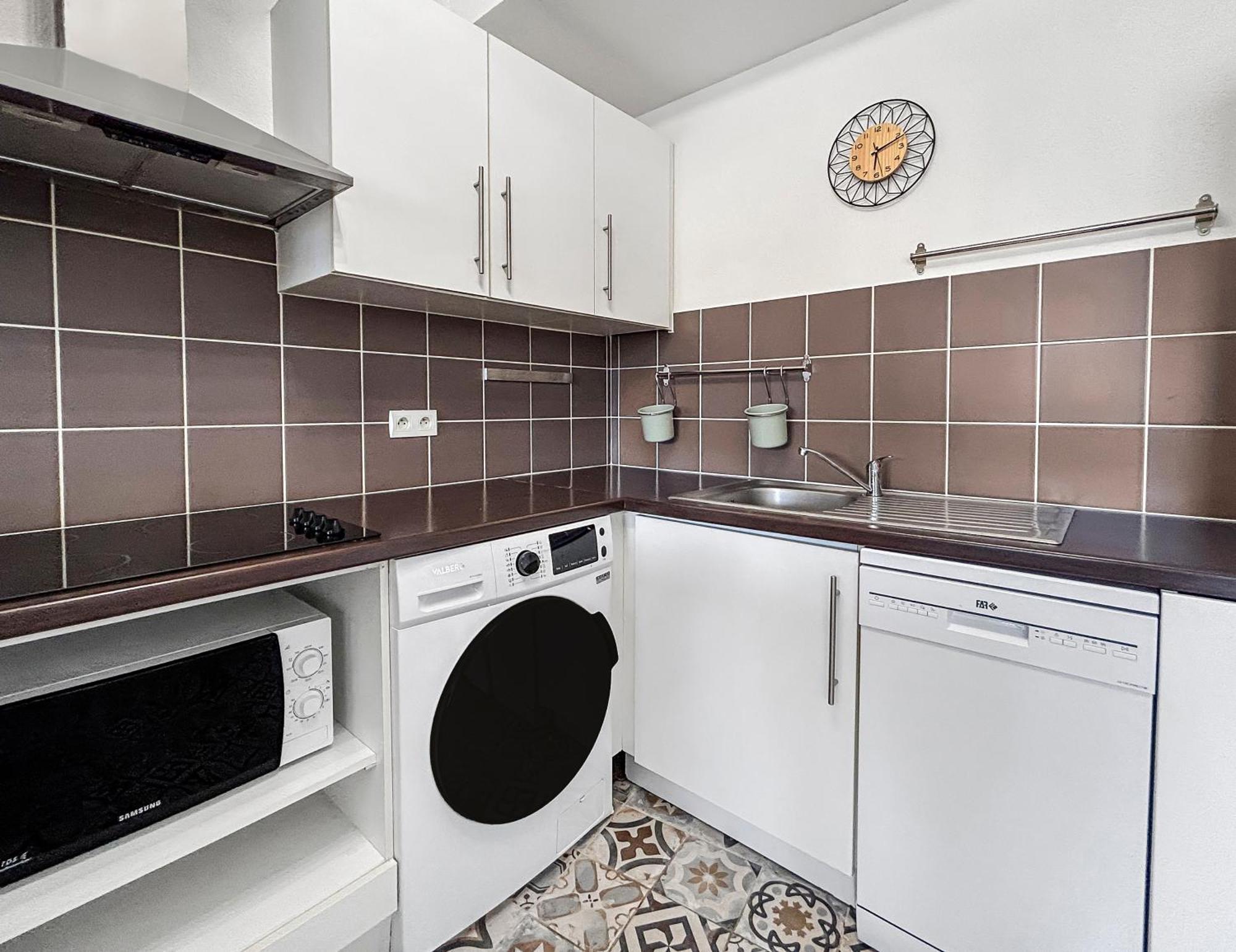 T2 Cosy Avec Terrasse & Parking A 2 Pas Du Port Appartement La Ciotat
