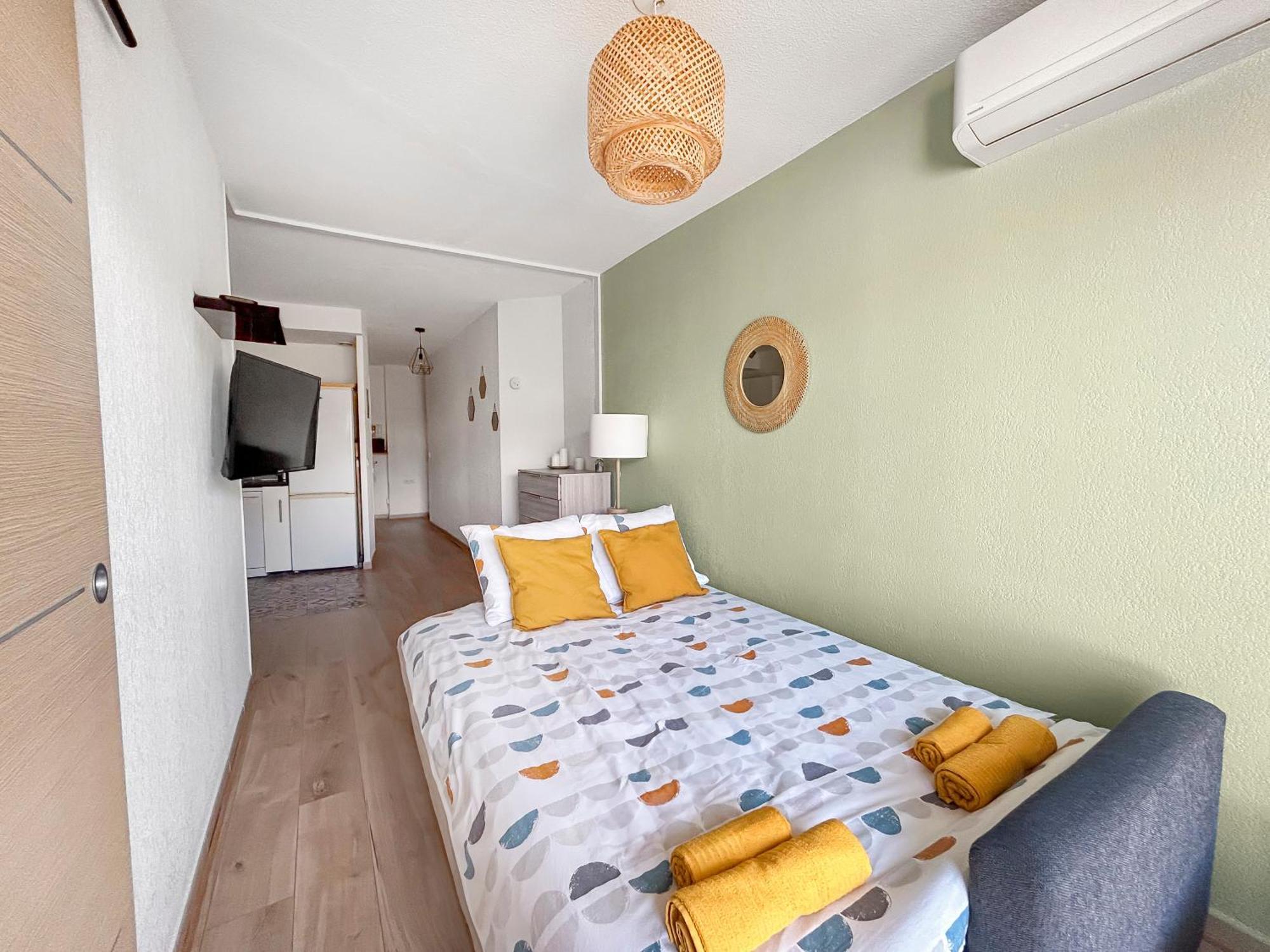 Appartement T2 Cosy Avec Terrasse & Parking A 2 Pas Du Port La Ciotat