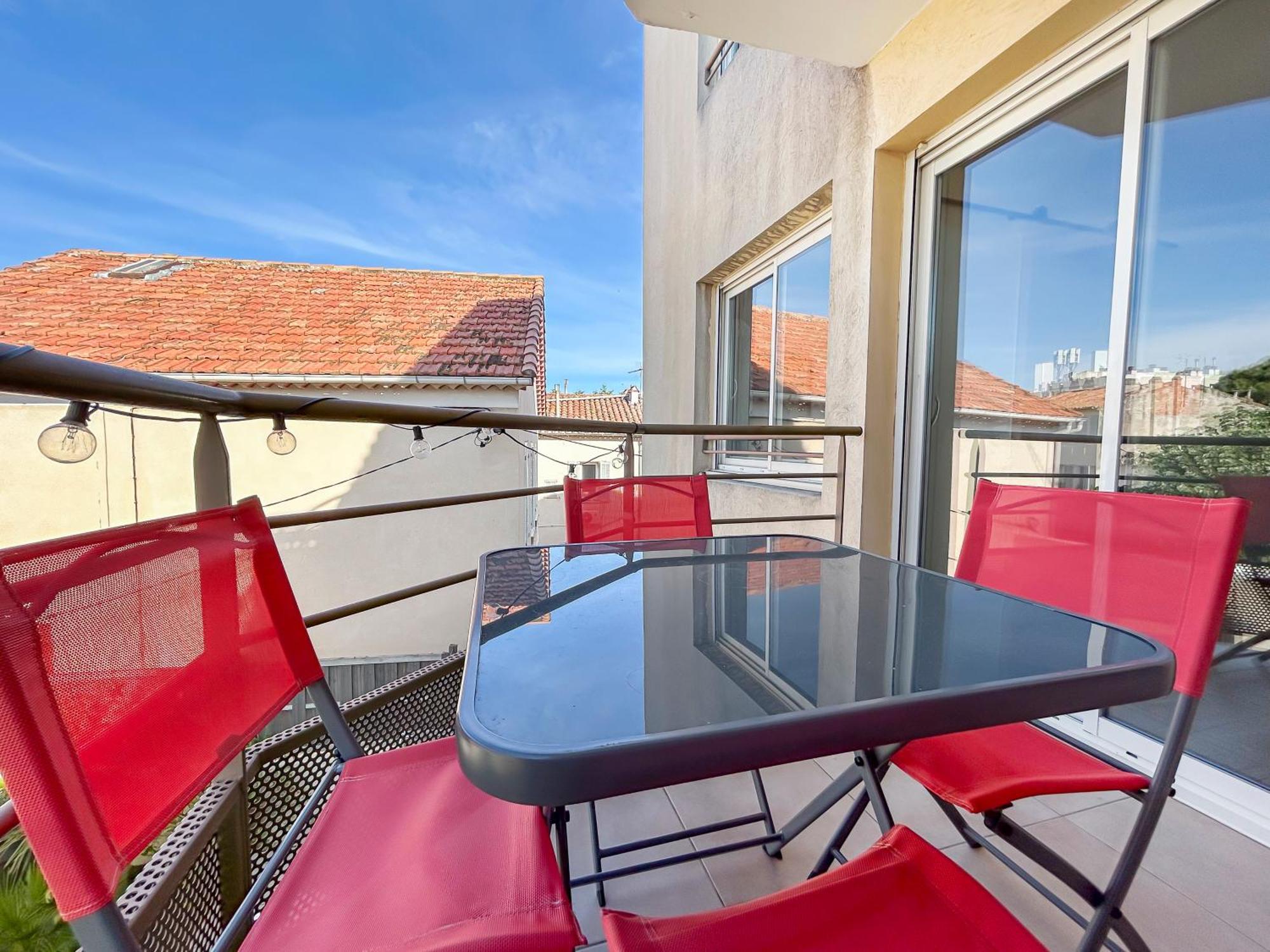 T2 Cosy Avec Terrasse & Parking A 2 Pas Du Port Appartement La Ciotat