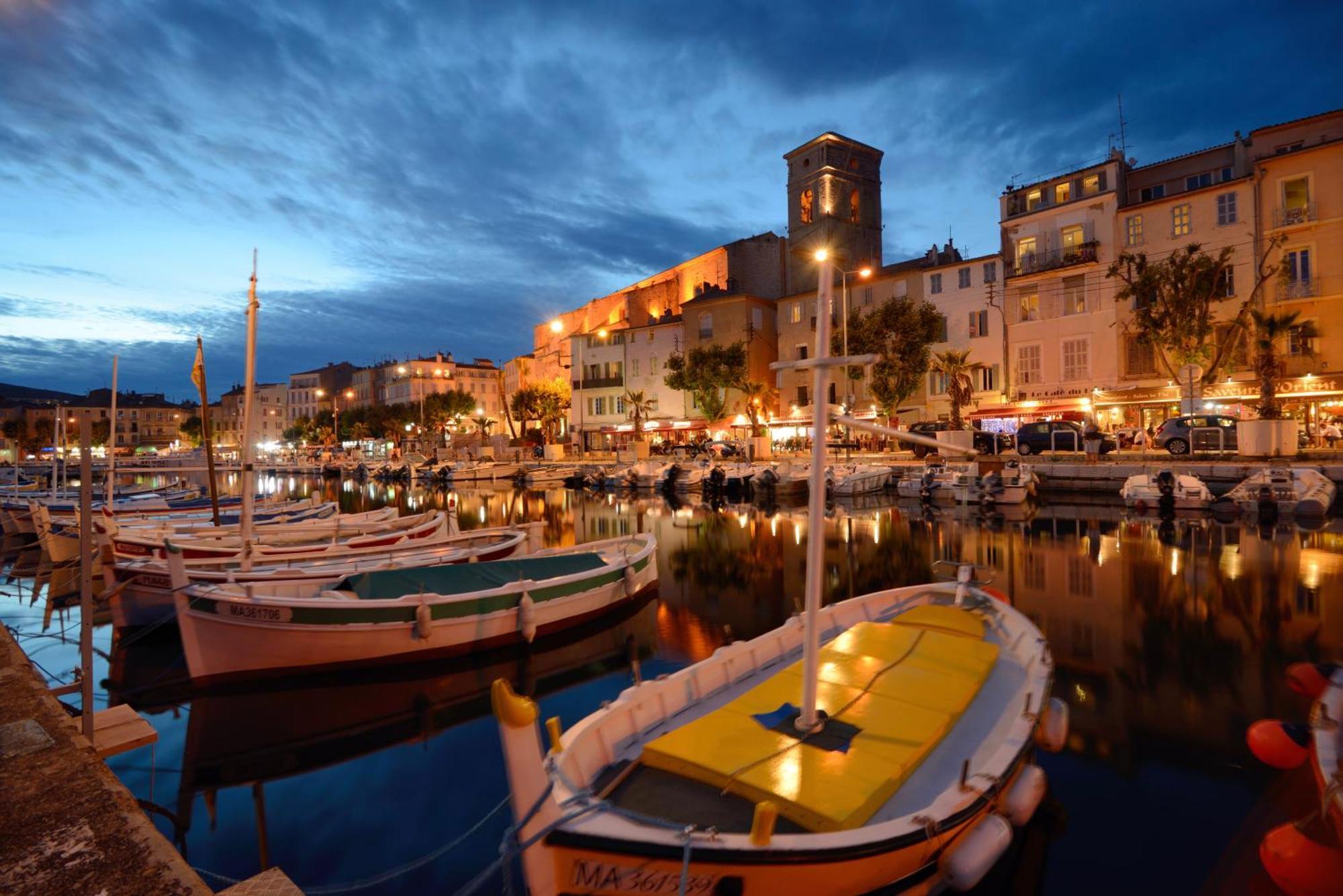 Apartamento T2 Cosy Avec Terrasse & Parking A 2 Pas Du Port La Ciotat